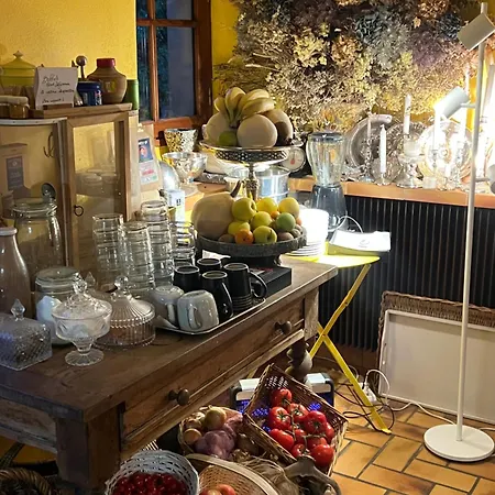 Domaine De La Felicita Couette-café *